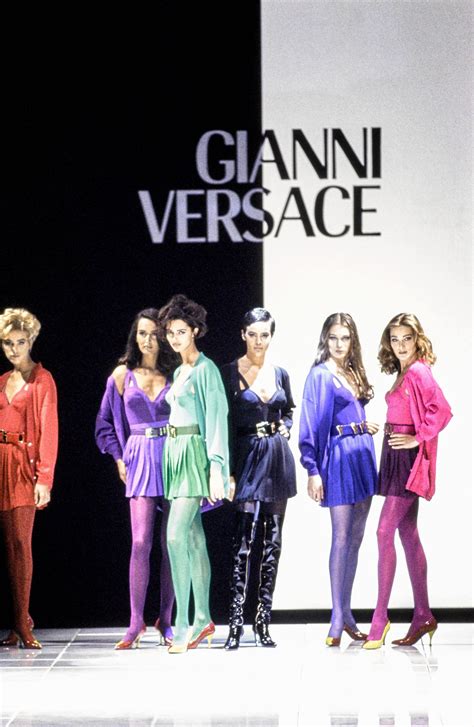 sfilata di versace 1991|gianni versace fall 1991.